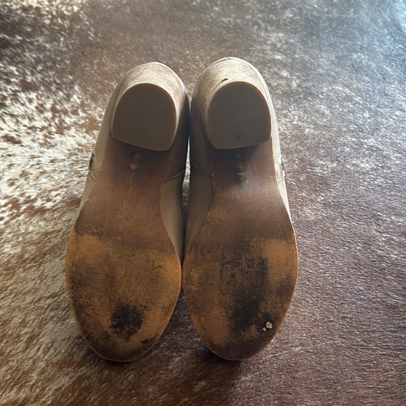 BP Lance Leather Block Heel Bootie - Picture 5 of 7